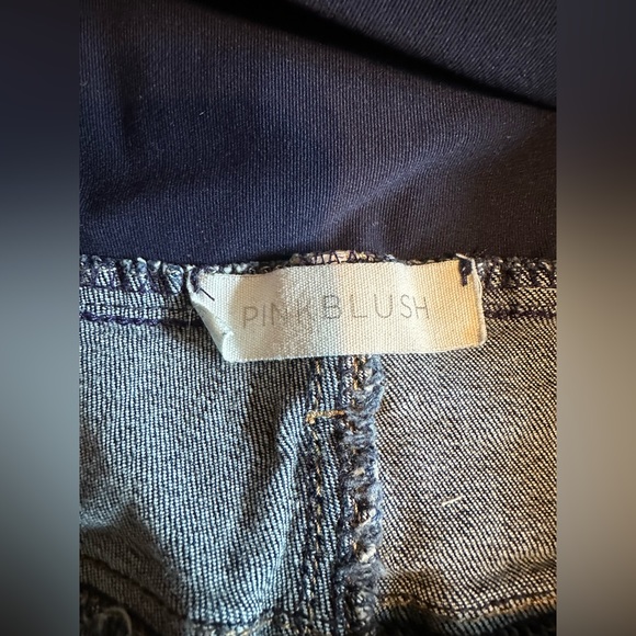 Maternity Clothing - Picture 4 of 6